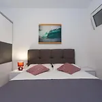 Ave Apartment Podstrana
