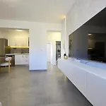 Apartament Ave *