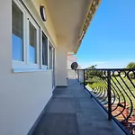 Apartament Ave *