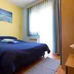 Apartament Ave