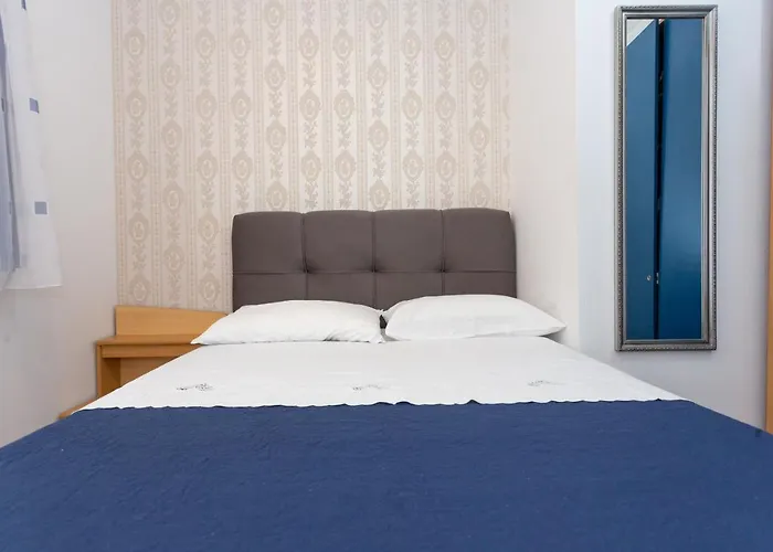 Ave * Подстрана