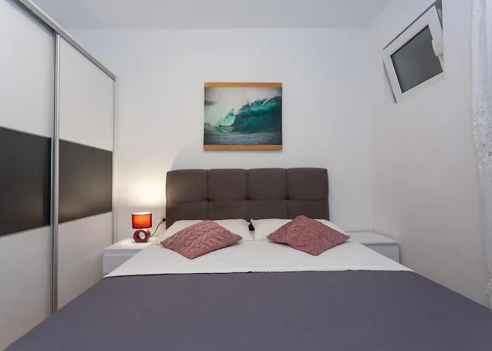 Ave Апартаменты Подстрана