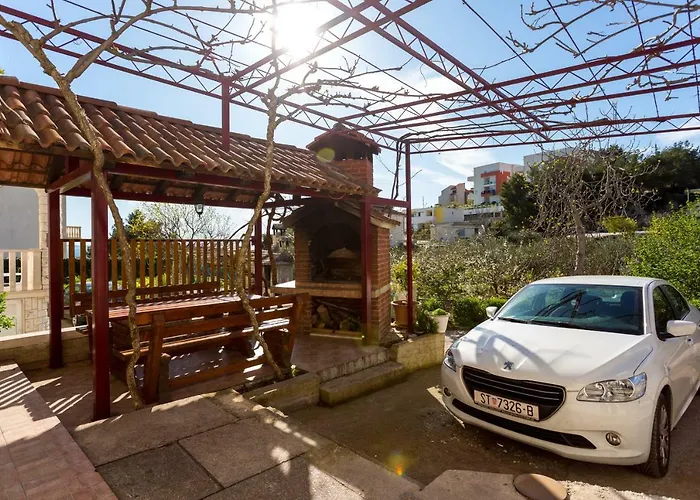 Ave Апартаменты Подстрана