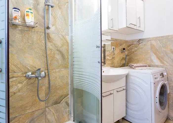 Ave Апартаменты Подстрана