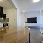 Ave Apartment *