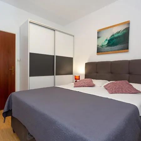Ave Apartment Podstrana