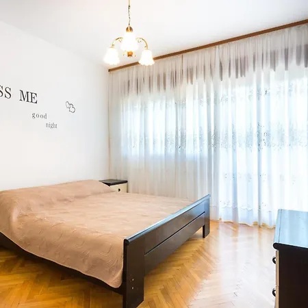 Ave Διαμέρισμα