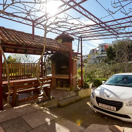 Ave Apartment Podstrana