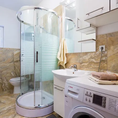 Ave Apartment