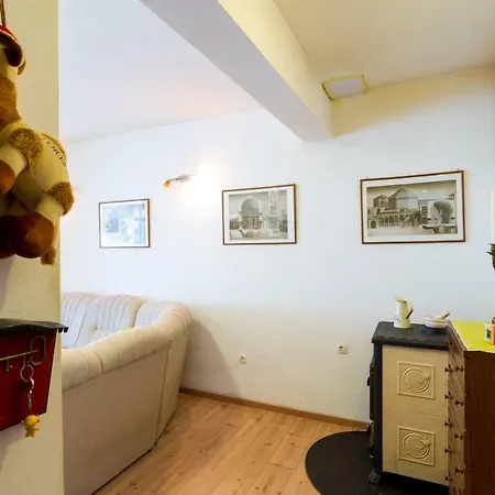Ave Apartment *