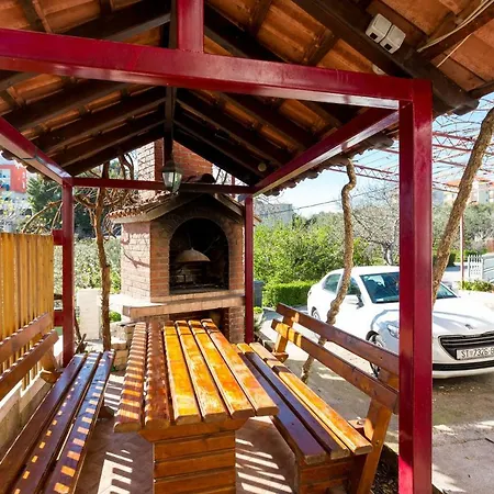 Ave Ποντστράνα